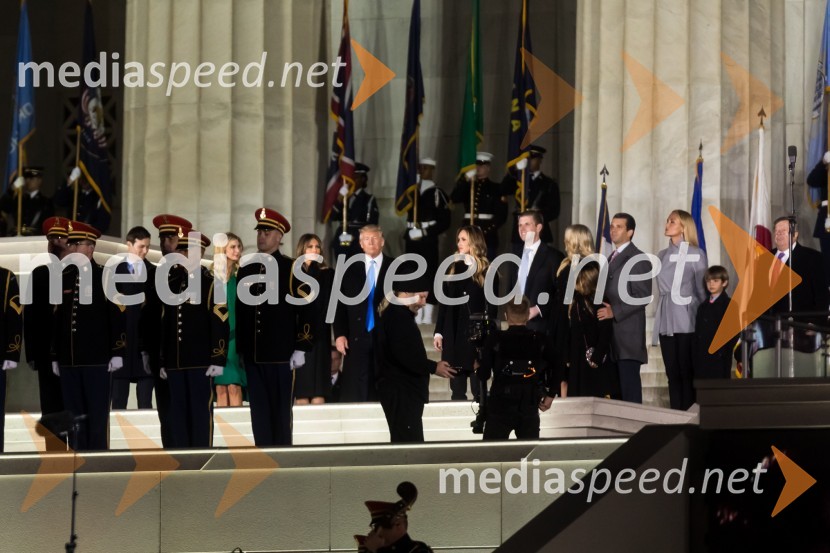 Pozdravna slovesnost MAGA (Make America Great Again)