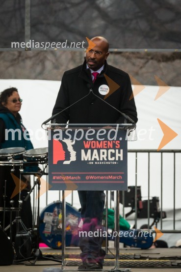  Van  Jones, politični komentator na CNNProtestni pohod žensk v Washington