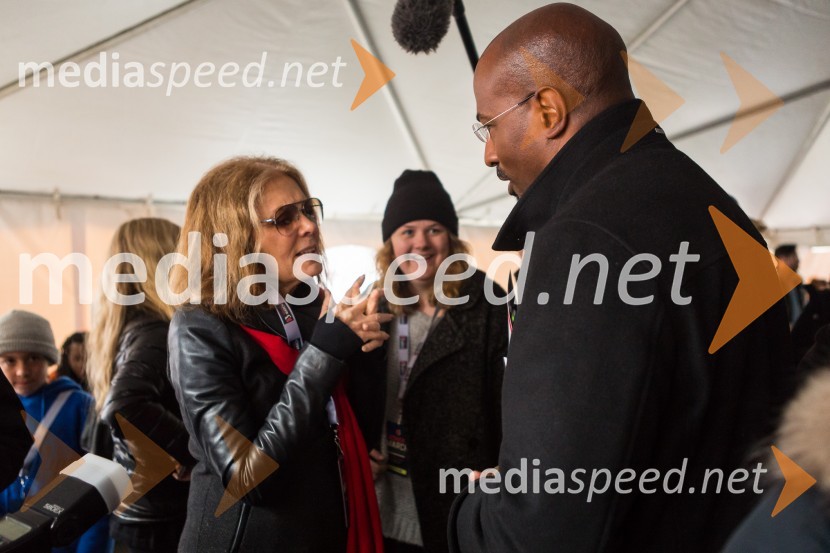  Gloria Steinem, feministka, novinarka;  Van  Jones, politični komentator na CNNProtestni pohod žensk v Washington