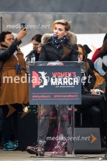  Scarlett Johansson, igralkaProtestni pohod žensk v Washington
