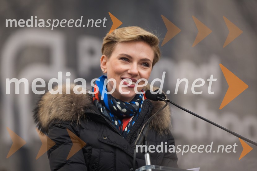  Scarlett Johansson, igralkaProtestni pohod žensk v Washington
