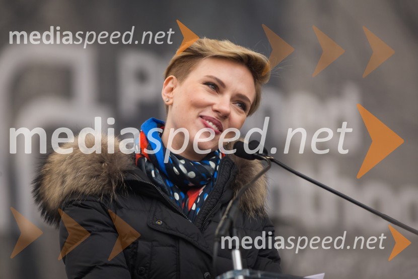  Scarlett Johansson, igralkaProtestni pohod žensk v Washington