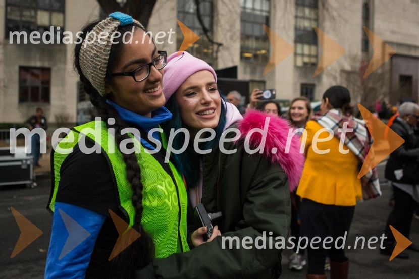 ... ;  Bella Thorne, igralkaProtestni pohod žensk v Washington