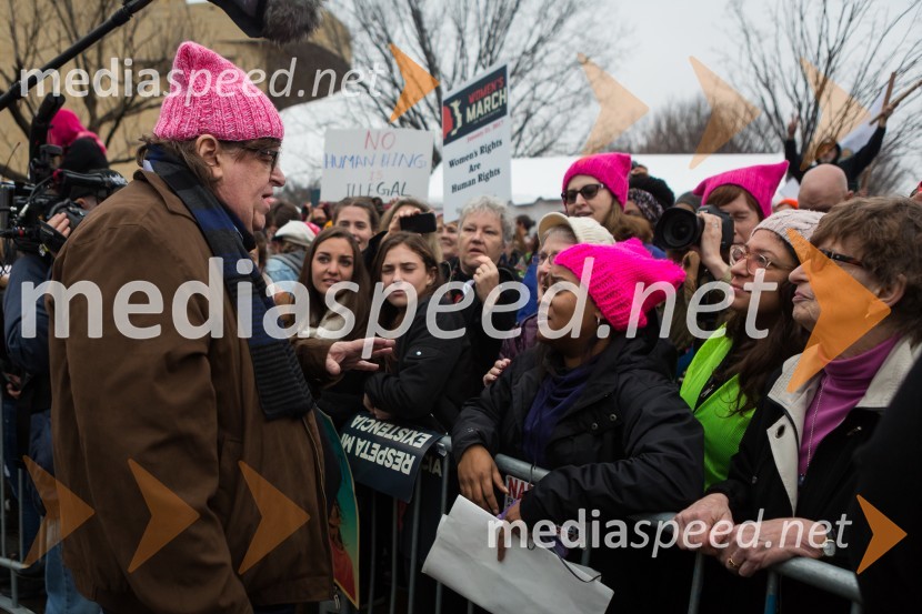  Michael  Moore, filmski režiserProtestni pohod žensk v Washington