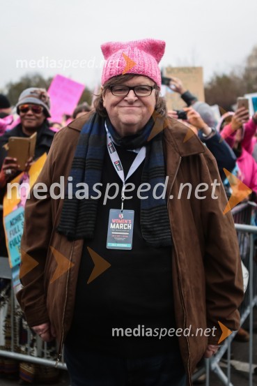  Michael  Moore, filmski režiserProtestni pohod žensk v Washington