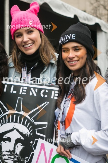  Sophia Bush, igralka;  ... Protestni pohod žensk v Washington