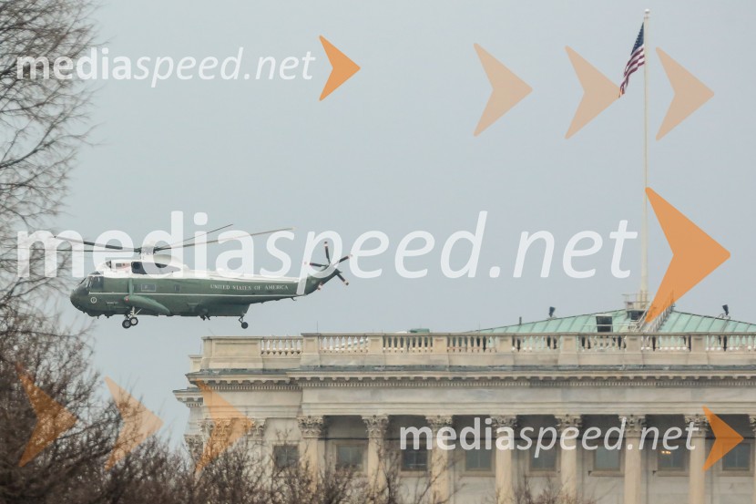 Odhajajoči nekdanji predsedniški par (Barack in Michelle Obama)Protestni pohod žensk v Washington