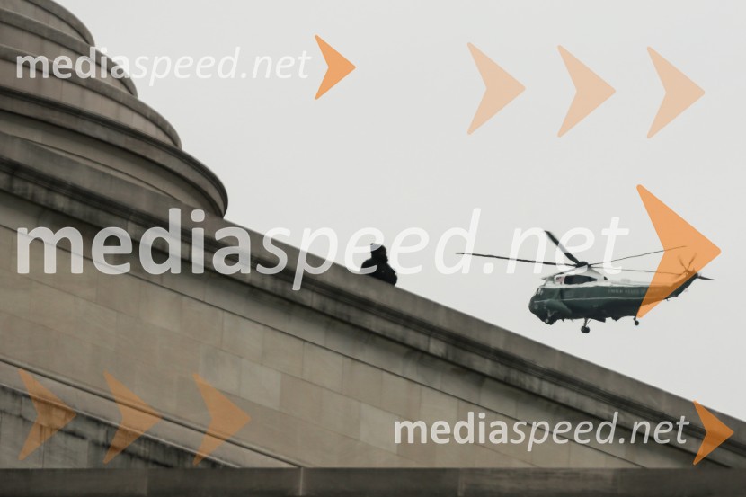 Odhajajoči nekdanji predsedniški par (Barack in Michelle Obama)Protestni pohod žensk v Washington