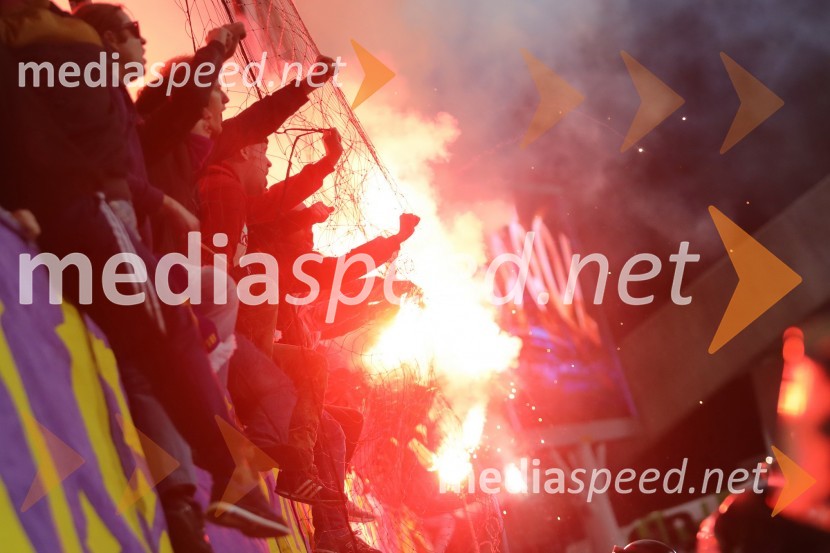 Nogometna tekma Maribor - Olimpija