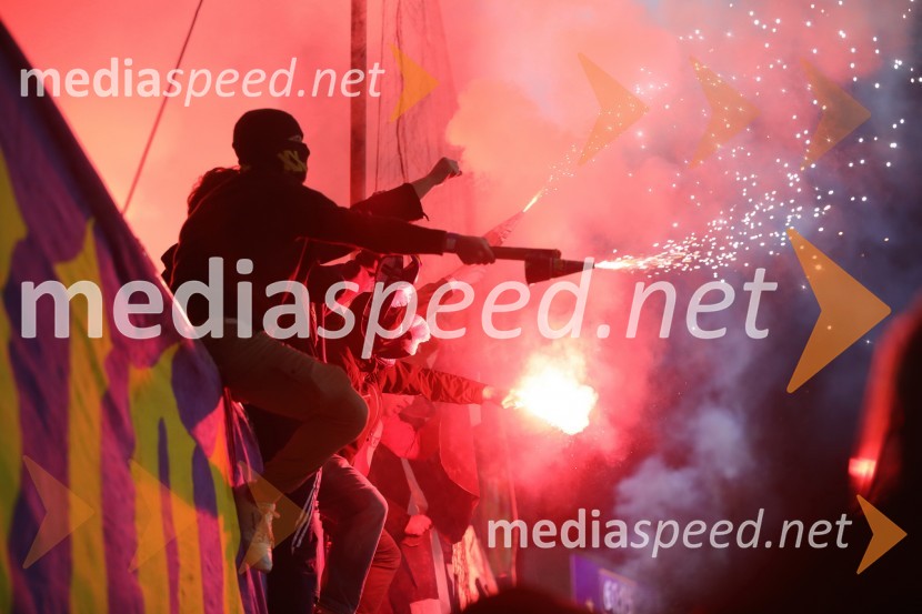 Nogometna tekma Maribor - Olimpija