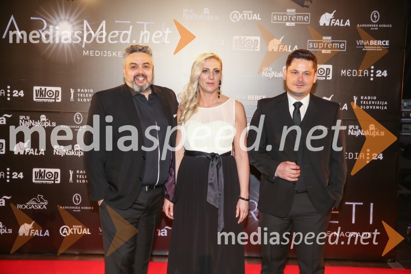  Karim Merdjadi, kuharski in slaščičarski mojster ;  Alma  Rekić, Društvo kuharjev in slaščičarjev Slovenije ;  Luka Jezeršek, sodnik kuharskega šova Masterchef, Hiša kulinarike JezeršekŽarometi, prihod po rdeči preprogi