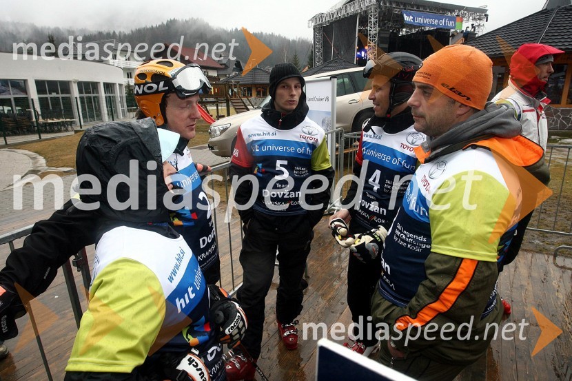 Alenka Dovžan, nekdanja smučarka, Drago Grubelnik, nekdanji smučar, Miha Gmajnar, Gregor Brdnik in Matjaž Kopitar, hokejski strategSki Legends Hit Challenge 2008 - Tekmovanje smučarskih legend z Juretom Koširjem