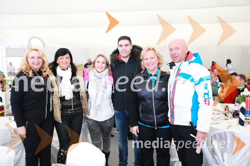  Ljudmila Bogataj, marketing Audi, Porsche Slovenija;  Nataša Berginc, direktorica podjetja Co. Andraž d.o.o.;  ... ;  ... ;  Sabrina Pečelin, vodja odnosov z javnostmi pri Porsche Slovenija d.o.o.;  Borut Sedovnik, vodja marketinga Cinkarna CeljePokal Vitranc 2017, VIP druženje, sobota