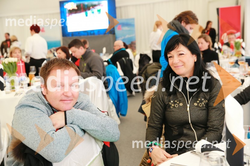  Samo Pagon, vodja marketinga znamke Audi pri podjetju Porsche Slovenija d.o.o.;  Nataša Berginc, direktorica podjetja Co. Andraž d.o.o.Pokal Vitranc 2017, VIP druženje, sobota