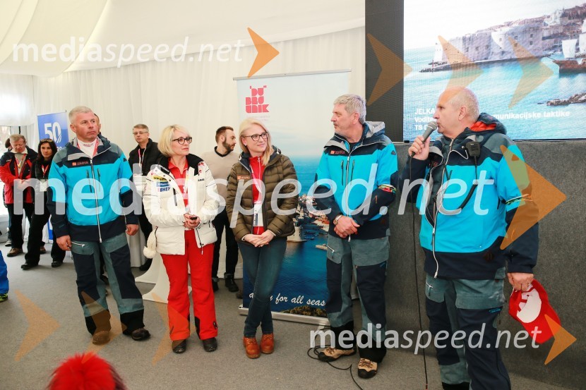  Grega  Benedik, nekdanji smučar;  Jelka Tepšić; mag. Metka  Bradetić, direktorica Hrvaške turistične skupnosti Marjeta Kljajič;  Blaž Pesjak, predsednik uprave Merkur d.d;  Srečko Medven, generalni sekretar pokala VitrancPokal Vitranc 2017, VIP druženje, sobota