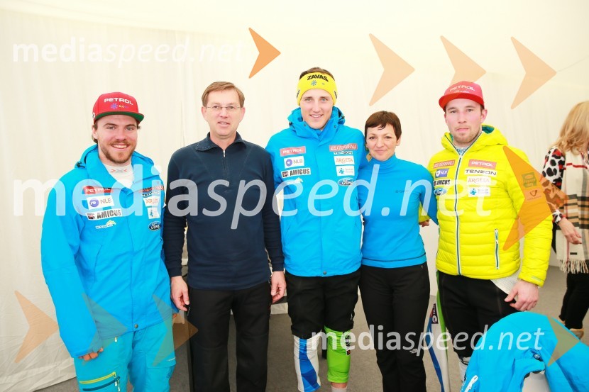  Miha Hrobat, mladinski svetovni prvak v superveleslalomu; prof. dr. Miro Cerar, predsednik vlade Republike Slovenije;  Štefan Hadalin, smučar; prof. dr. Maja Makovec Brenčič, ministrica za izobraževanje, znanost in šport;  Martin  Čater, smučarPokal Vitranc 2017, VIP druženje, sobota