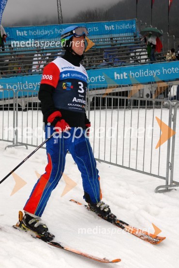 Tilen Majnardi, vodja korporativnega komuniciranja Hit d.d.Ski Legends Hit Challenge 2008 - Tekmovanje smučarskih legend z Juretom Koširjem