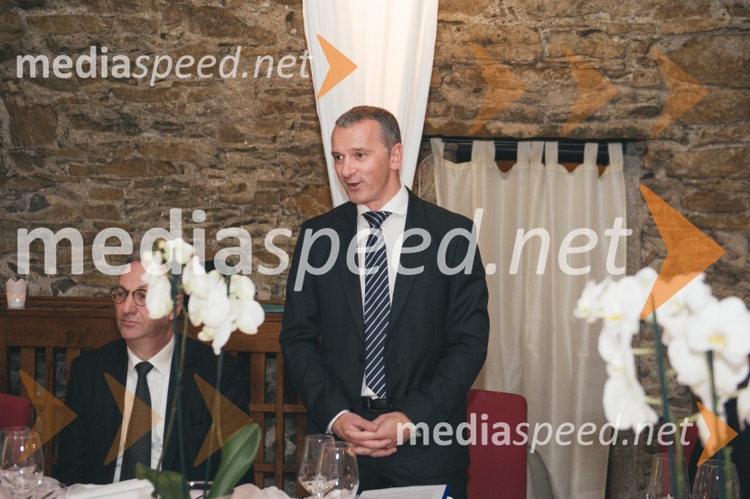  Goran Medić, predsednik BASSPrvo srečanje novo ustanovljenega Slovensko-srbskega poslovnega društva BASS