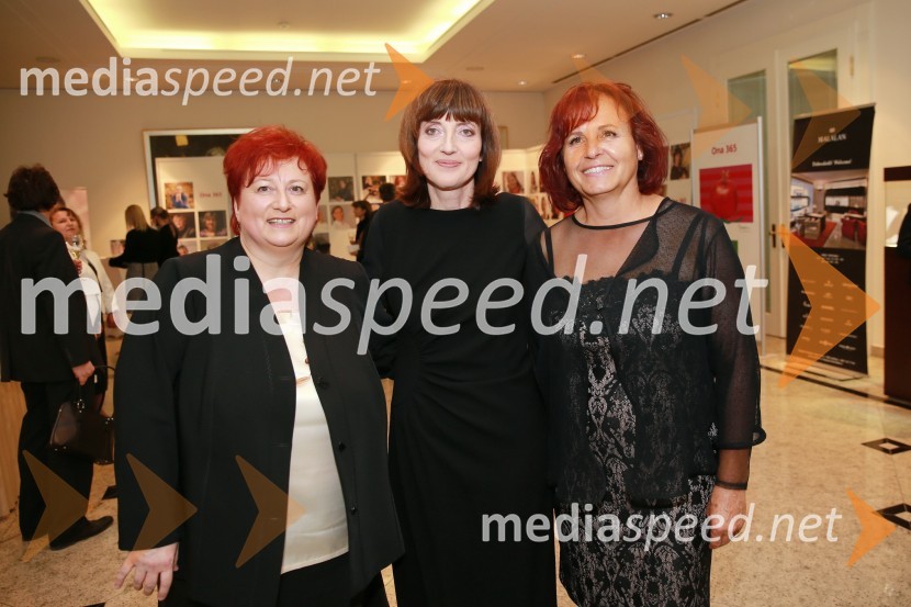  Tea Finžgar Plavčak;  Sabina Obolnar, odgovorna urednica One in Onaplus;  Valerija  Bužan, direktorica Centra za usposabljanje, delo in varstvo Dolfke BoštjančičOna 365 je Ana Roš