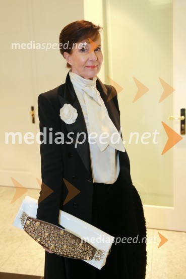  Marjeta Grošelj, oblikovalka torbicOna 365 je Ana Roš