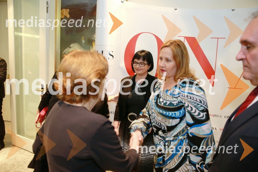  Štefka Kučan; mag. Irma Gubanec, direktorica, Delo, d.o.o.Ona 365 je Ana Roš