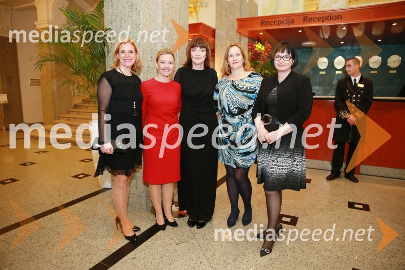  ... ;  Mojca Stropnik, odvetnica;  Sabina Obolnar, odgovorna urednica One in Onaplus; mag. Irma Gubanec, direktorica, Delo, d.o.o.;  Nataša  Luša, prokuristka, Delo d.o.o.Ona 365 je Ana Roš