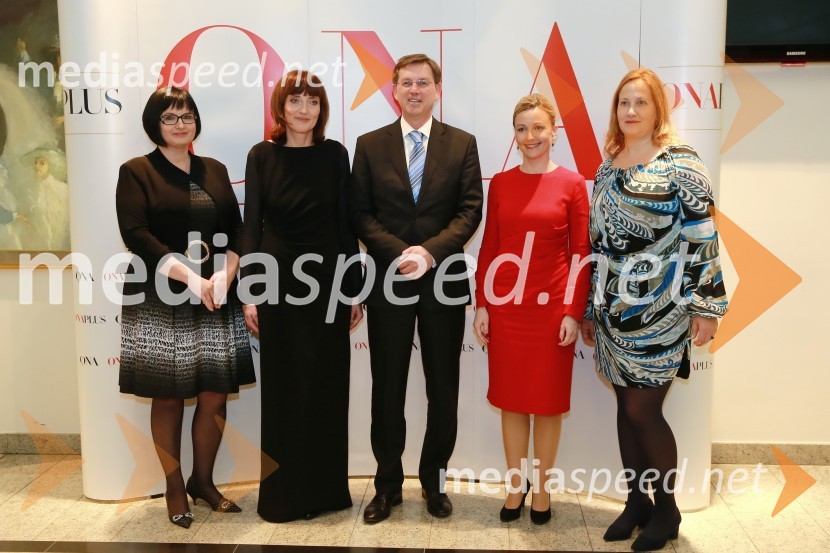  Nataša  Luša, prokuristka, Delo d.o.o.;  Sabina Obolnar, odgovorna urednica One in Onaplus; prof. dr. Miro Cerar, predsednik vlade Republike Slovenije;  Mojca Stropnik, odvetnica; mag. Irma Gubanec, direktorica, Delo, d.o.o.Ona 365 je Ana Roš