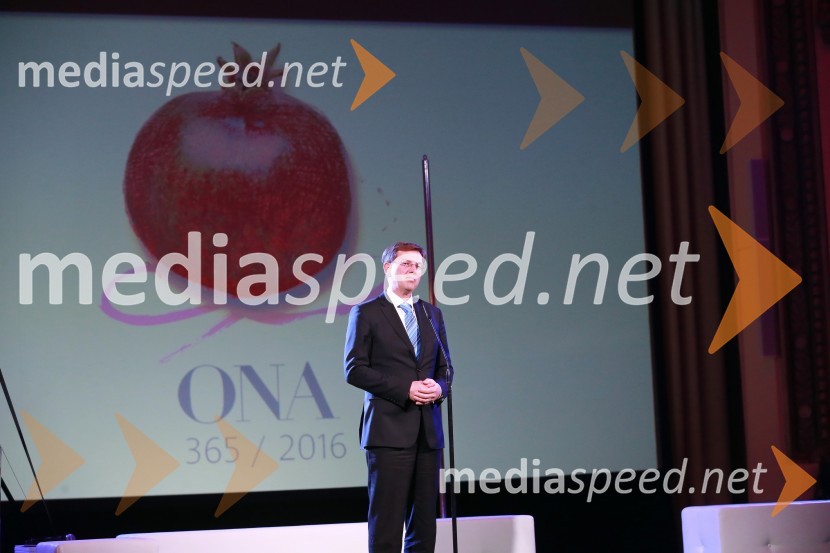 prof. dr. Miro Cerar, predsednik vlade Republike SlovenijeOna 365 je Ana Roš