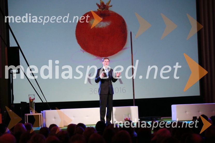 prof. dr. Miro Cerar, predsednik vlade Republike SlovenijeOna 365 je Ana Roš