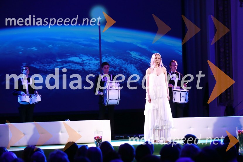  Martina Burger, sopranistkaOna 365 je Ana Roš