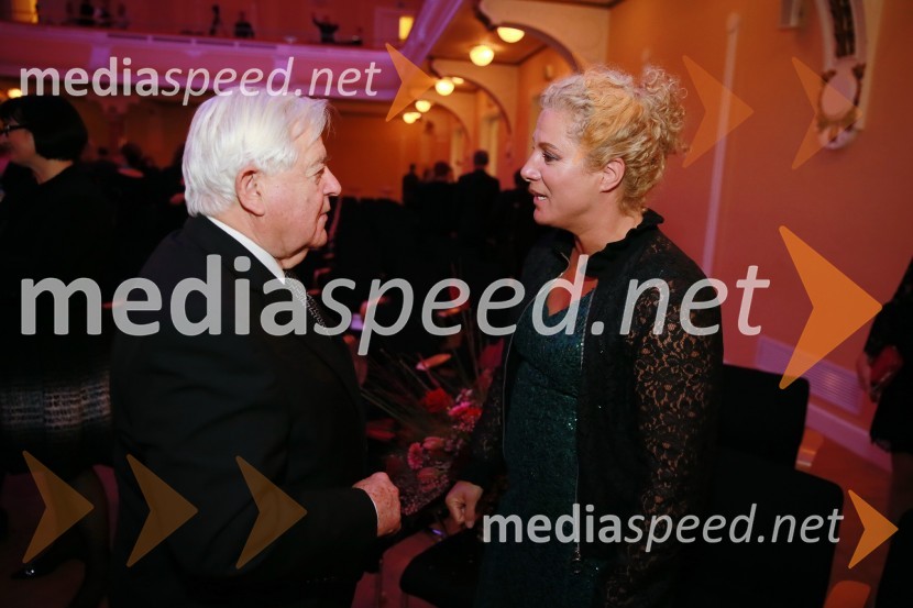  Milan Kučan, nekdanji predsednik Republike Slovenije;  Ana Roš Stojan, kuharska mojstrica in najboljša chefinja na svetu po izboru akademije The World's 50 Best RestaurantsOna 365 je Ana Roš