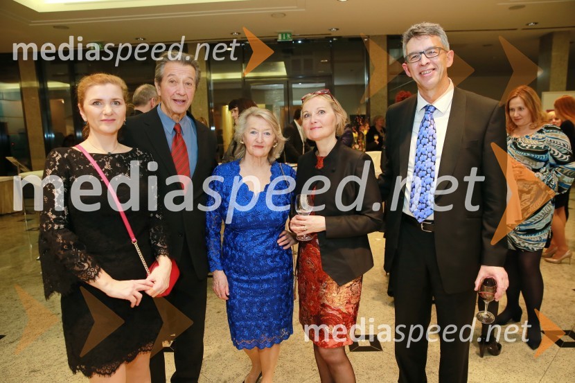  Dolores Podbevšek, direktorica marketinga Delo, d.o.o.; dr. Milan Adamič;  Albina Podbevšek Adamič, novinarka;  Mihela Kren;  Andrej  Kren, predsednik uprave FMR d.d.Ona 365 je Ana Roš