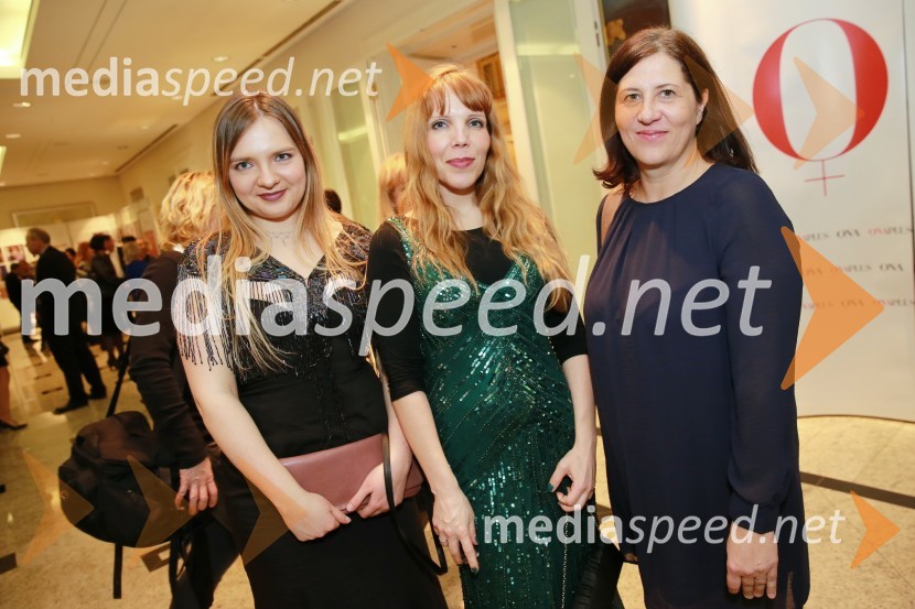  ... ;  ... ;  Klavdija Miko, novinarkaOna 365 je Ana Roš