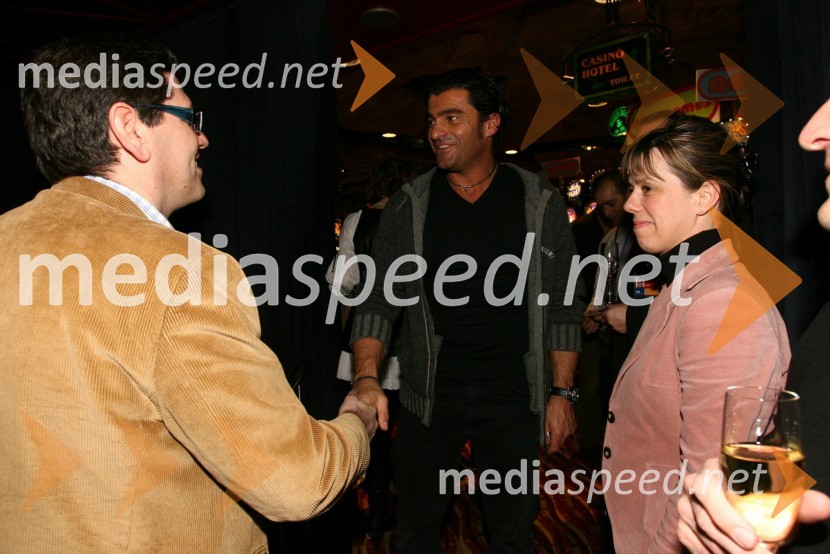 Andrej Sluga, direktor marketinga Hit d.d., Alberto Tomba, nekdanji italijanski smučar in Katja Kogej, korporativno komuniciranje Hit d.d.Ski Legends Hit Challenge 2008 - Tekmovanje smučarskih legend z Juretom Koširjem, žrebanje ekip