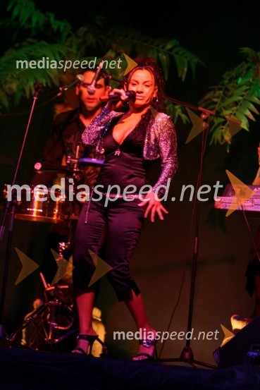 Brazilska plesna skupina Mango Tropical CafeSki Legends Hit Challenge 2008 - Tekmovanje smučarskih legend z Juretom Koširjem, žrebanje ekip