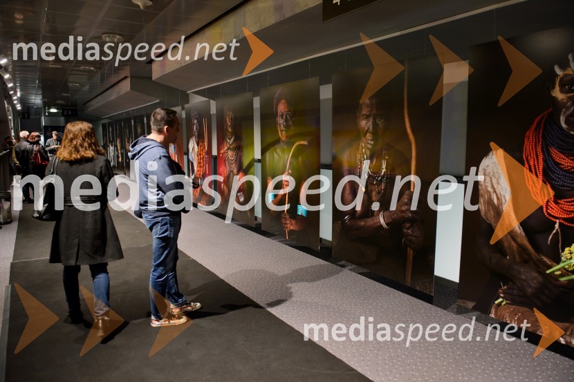 Arne Hodalič in Katja Bidovec, predavanje in otvoritev razstaveArne Hodalič in Katja Bidovec, predavanje in otvoritev razstave