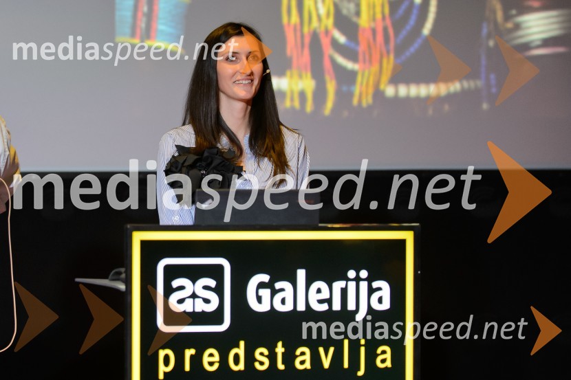  Katja   Bidovec, fotografinjaArne Hodalič in Katja Bidovec, predavanje in otvoritev razstave