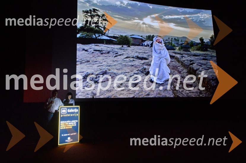  Arne Hodalič, fotograf;  Katja   Bidovec, fotografinjaArne Hodalič in Katja Bidovec, predavanje in otvoritev razstave