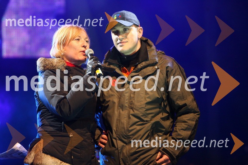 Marjana Remiaš, Hit d.d. in Jure Košir, nekdanji smučar in organizator tekmovanjaSki Legends Hit Challenge 2008 - Tekmovanje smučarskih legend z Juretom Koširjem