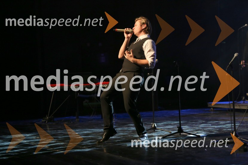  Tadej  Premužič, član skupine Perpetuum JazzilePerpetuum Jazzile, koncert