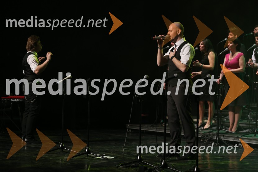  Tadej  Premužič, član skupine Perpetuum Jazzile;  Blaž Papež, skupina Perpetuum JazzilePerpetuum Jazzile, koncert