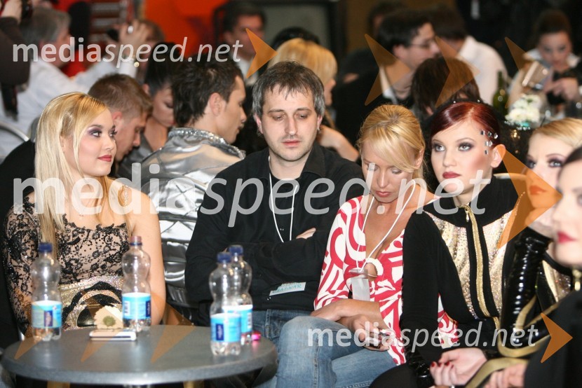 Eva Černe, pevka, Boštjan Grabnar, glasbenik, ... in Katja Koren, pevkaEMA 2008, finale