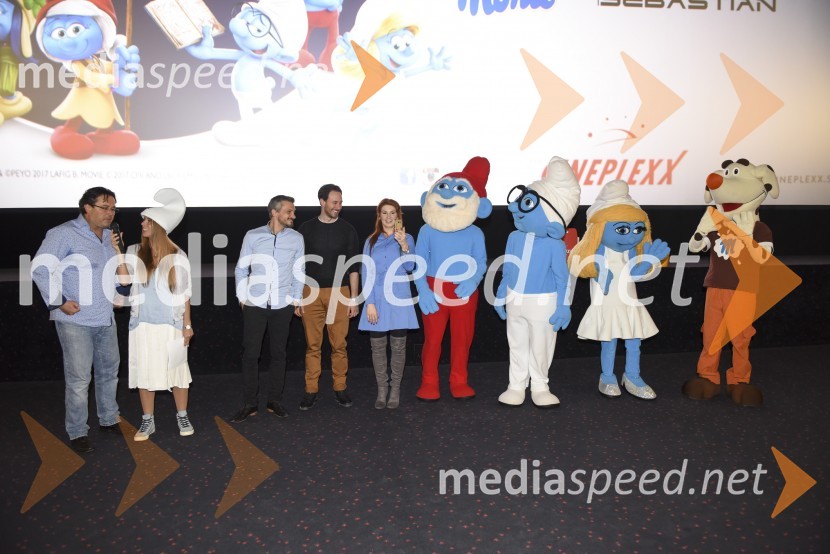  Jernej Kuntner, igralec;  Azra Selimanović, plesalka, televizijska voditeljica;  Primož Vrhovec, igralec;  Miha Rodman, igralec;  Katja Ajster - Kataya, pevka, igralkaSmrketa, Smrkec in Ata Smrk v Mariboru navdušili otroke