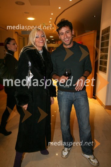 Brigita Šuler, pevka in Peter Poles, voditelj na RTV SlovenijaEMA 2008, finale