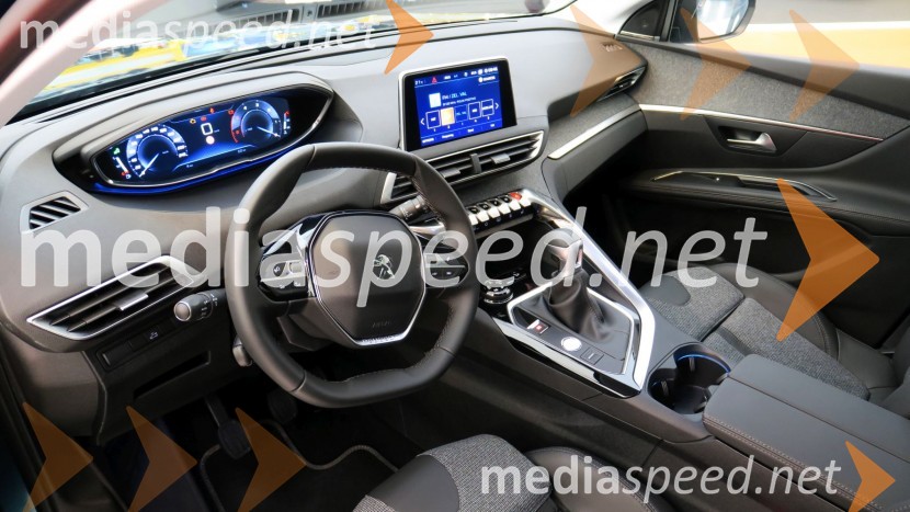 Peugeot 500824. Avtomobilski salon Slovenije 2017