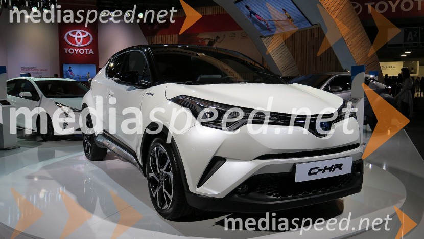 Toyota C-HR24. Avtomobilski salon Slovenije 2017
