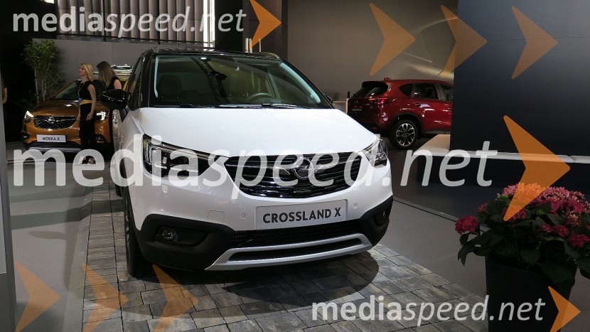 Opel Crossland X24. Avtomobilski salon Slovenije 2017