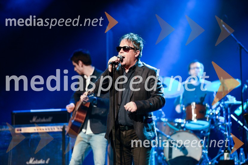  Peter Lovšin - Pero, pevecPeter Lovšin, 40 let glasbene kariere