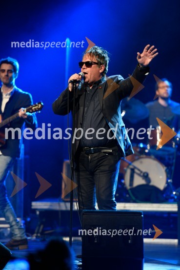  Peter Lovšin - Pero, pevecPeter Lovšin, 40 let glasbene kariere