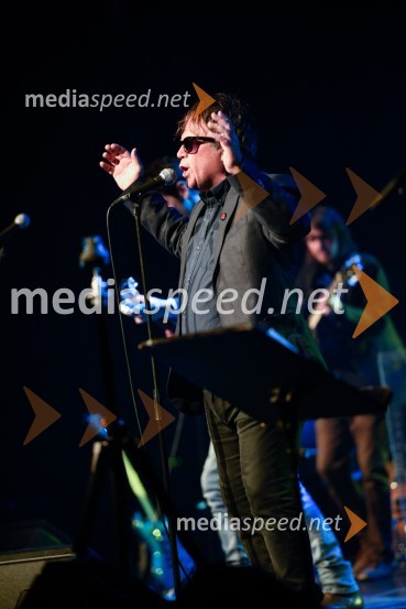  Peter Lovšin - Pero, pevecPeter Lovšin, 40 let glasbene kariere